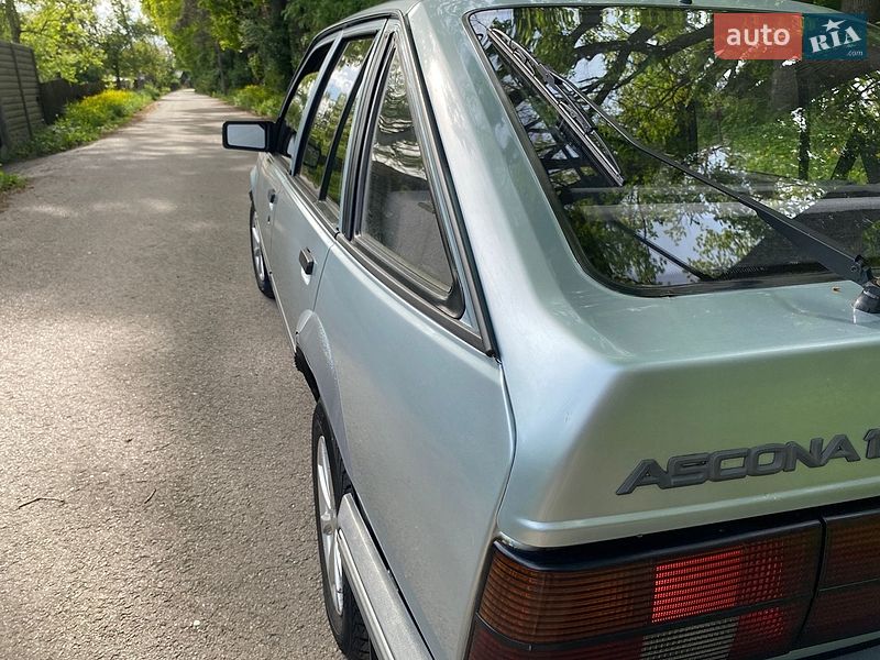 Хэтчбек Opel Ascona 1987 в Житомире