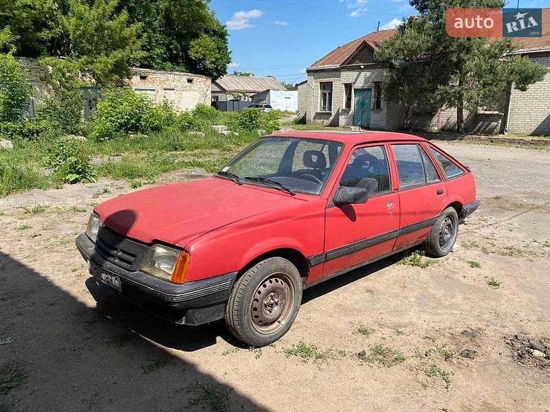 Хэтчбек Opel Ascona 1987 в Владимире
