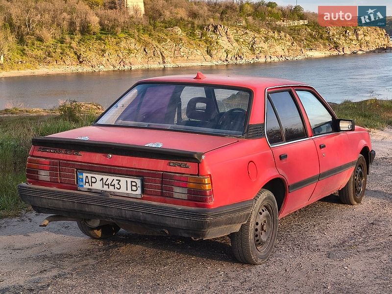 Седан Opel Ascona 1986 в Запорожье