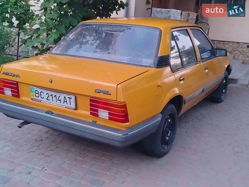 Седан Opel Ascona 1986 в Добротворе