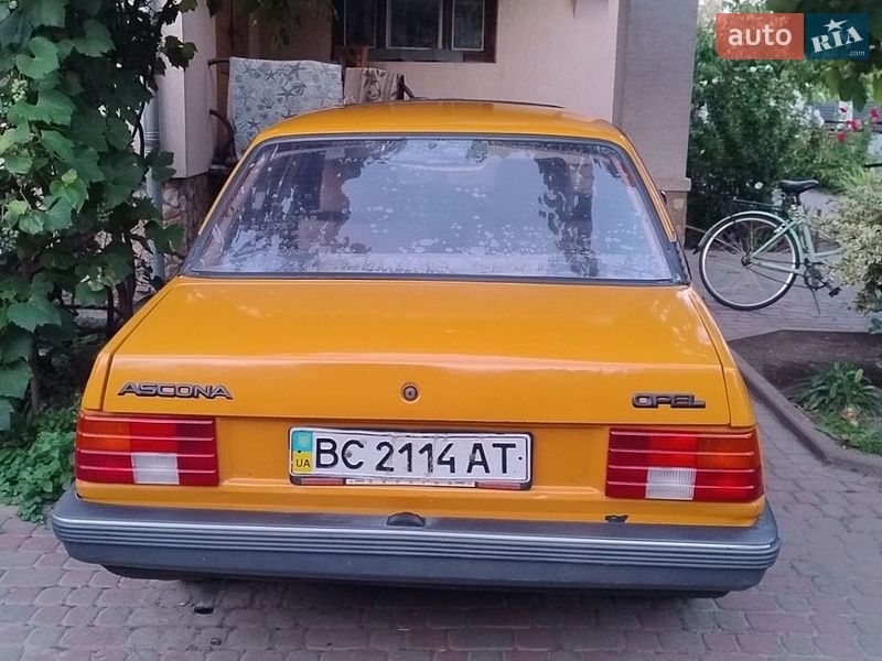 Седан Opel Ascona 1986 в Добротворе