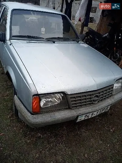 Opel Ascona 1986