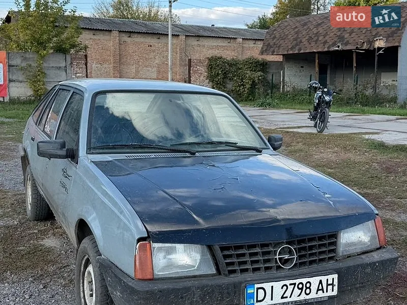Opel Ascona 1986
