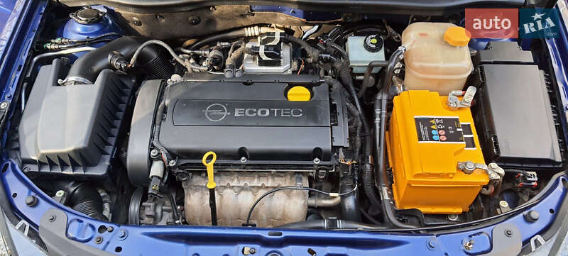 Хэтчбек Opel Astra GTC 2008 в Тернополе