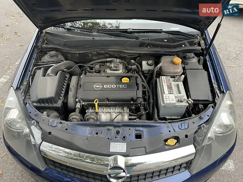 Хэтчбек Opel Astra GTC 2008 в 