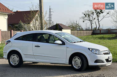 Хэтчбек Opel Astra GTC 2009 в Львове