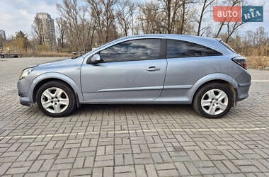 Хетчбек Opel Astra GTC 2006 в 
