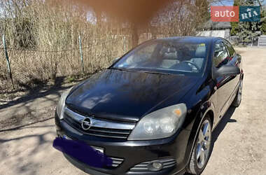 Хэтчбек Opel Astra GTC 2006 в Сарнах