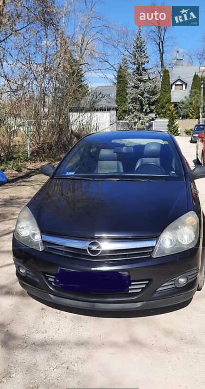 Хетчбек Opel Astra GTC 2006 в Сарнах