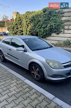Хэтчбек Opel Astra GTC 2006 в Иршаве