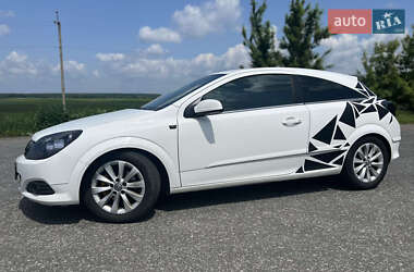 Хэтчбек Opel Astra GTC 2009 в 
