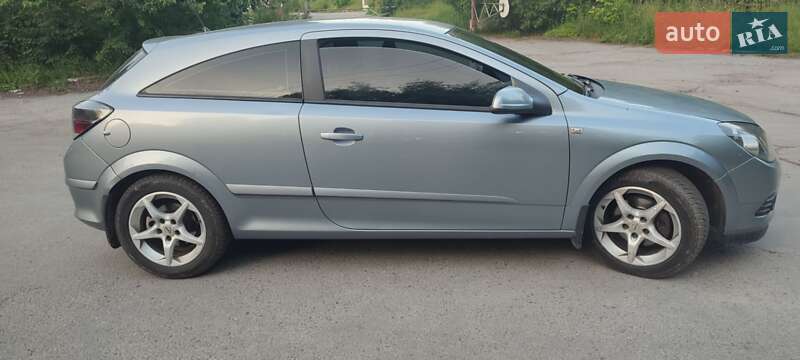 Хэтчбек Opel Astra GTC 2006 в Звягеле
