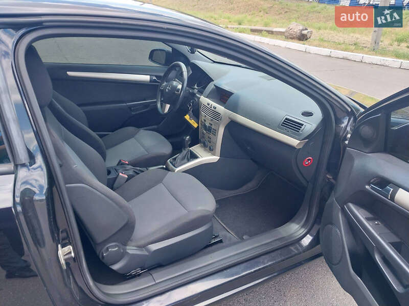 Хетчбек Opel Astra GTC 2008 в Кривому Розі