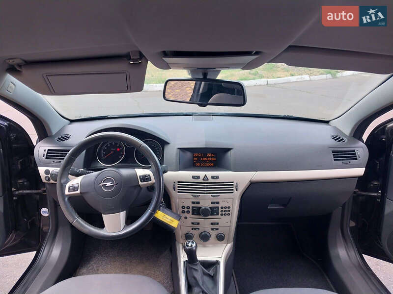 Хетчбек Opel Astra GTC 2008 в Кривому Розі