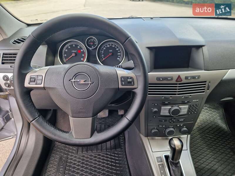 Хетчбек Opel Astra GTC 2006 в Тернополі