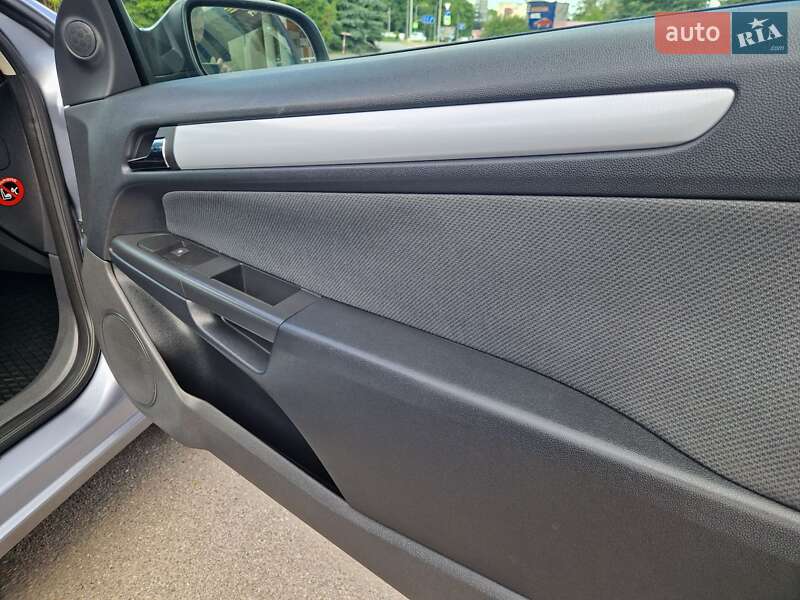 Хетчбек Opel Astra GTC 2006 в Тернополі