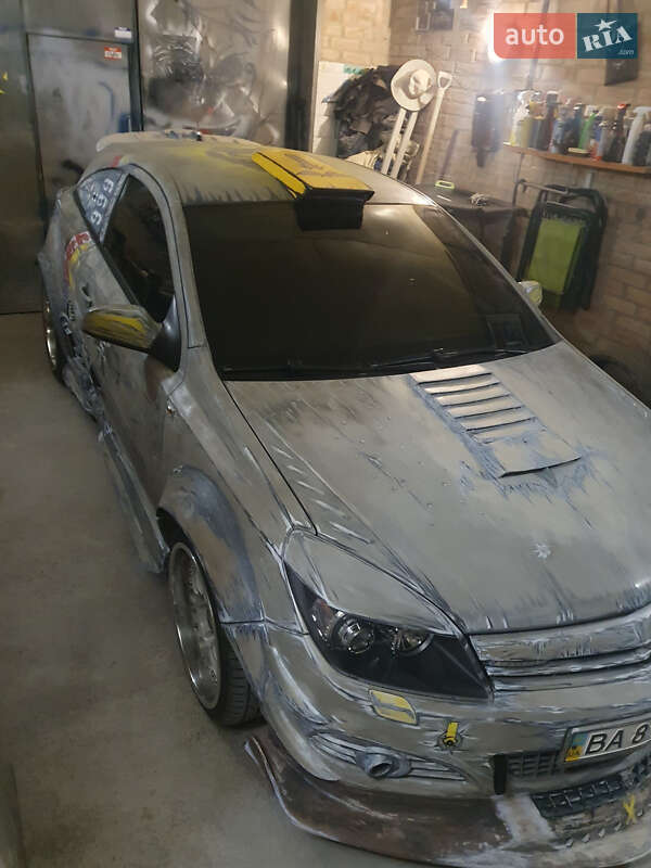 Хэтчбек Opel Astra GTC 2007 в 