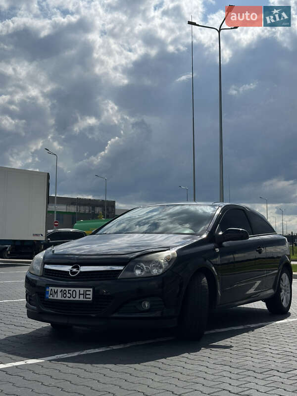 Хэтчбек Opel Astra GTC 2007 в Житомире