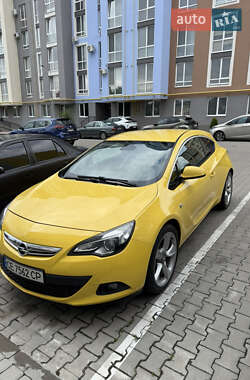 Хэтчбек Opel Astra GTC 2012 в Черновцах