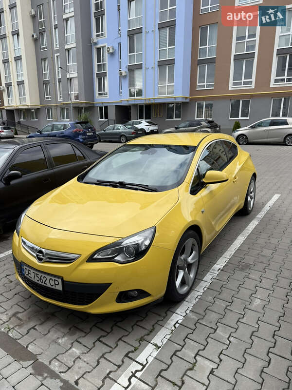 Opel Astra GTC 2012