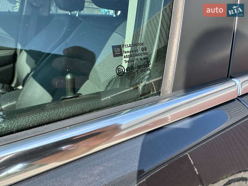 Хэтчбек Opel Astra GTC 2015 в Раздельной