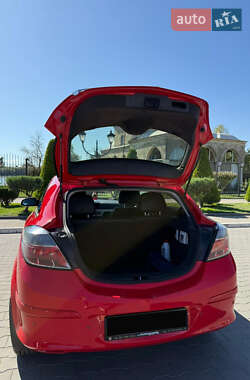 Хэтчбек Opel Astra GTC 2008 в 