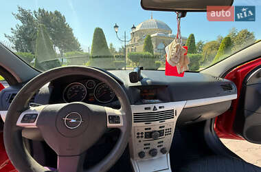 Хэтчбек Opel Astra GTC 2008 в 
