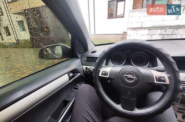 Хэтчбек Opel Astra GTC 2007 в 
