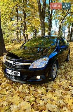 Купе Opel Astra GTC 2007 в 
