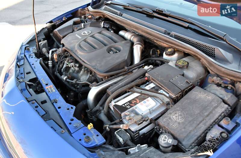 Хетчбек Opel Astra GTC 2017 в Дрогобичі фото 54 Хетчбек Opel Astra GTC 2017 в Дрогобичі