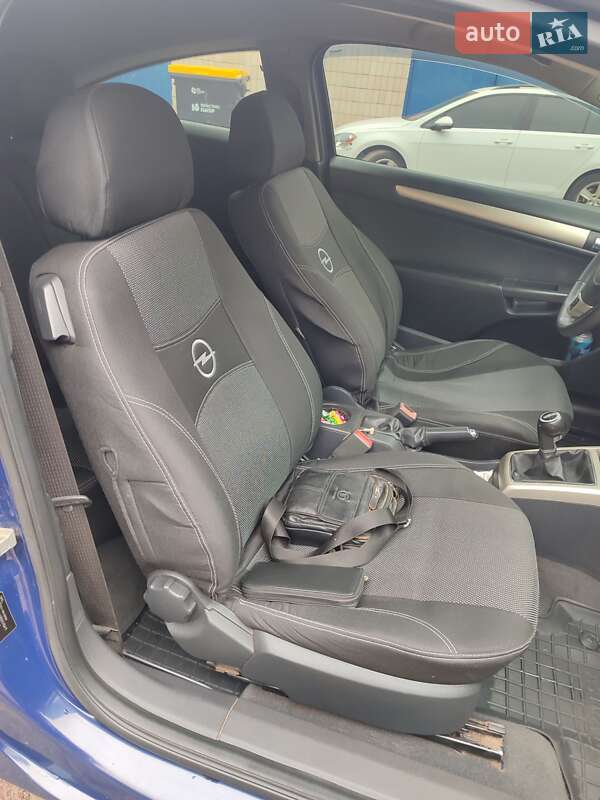 Хэтчбек Opel Astra GTC 2008 в Гребенке фото 24 Хэтчбек Opel Astra GTC 2008 в Гребенке