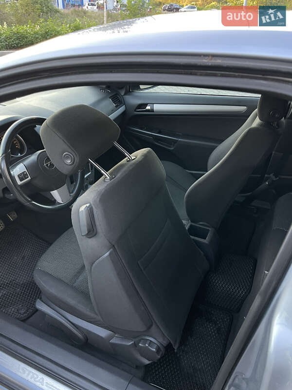 Хетчбек Opel Astra GTC 2005 в Хмельницькому
