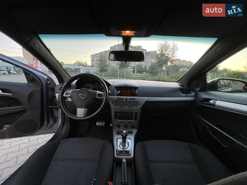 Хетчбек Opel Astra GTC 2005 в Хмельницькому