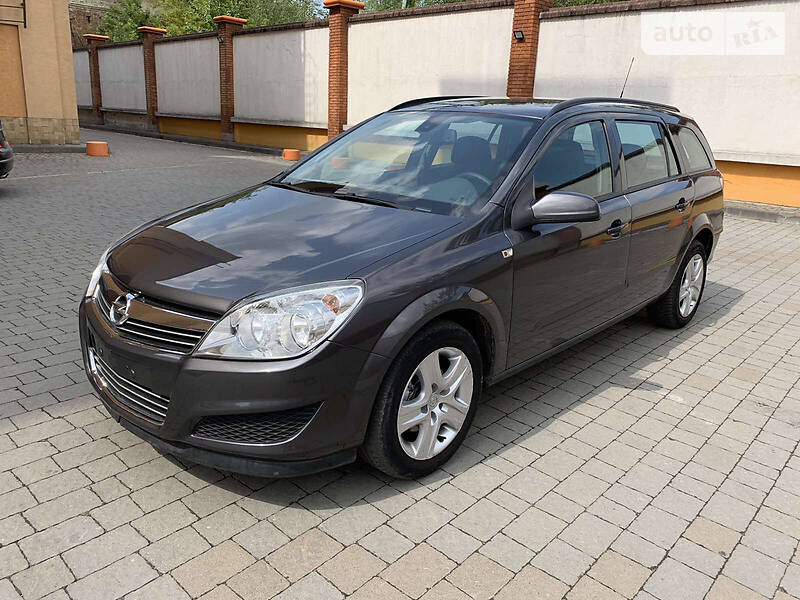 Opel Astra H 888