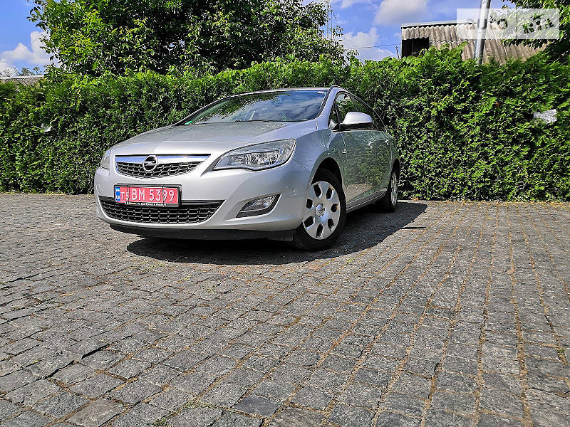 Opel Astra J Sports Tourer