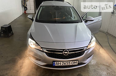 Унiверсал Opel Astra K 2016 в Хусті