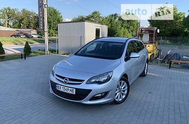 Универсал Opel Astra Sports Tourer 2013 в Каменец-Подольском