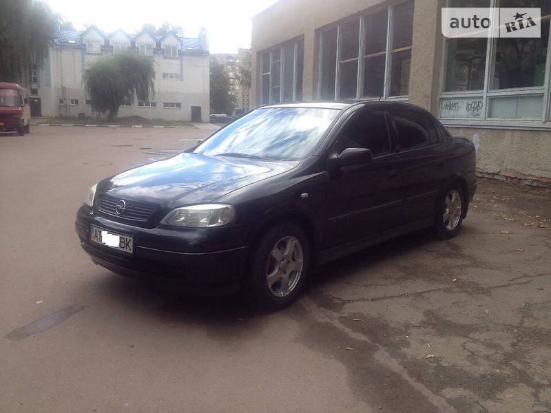 Седан Opel Astra 2006 в 