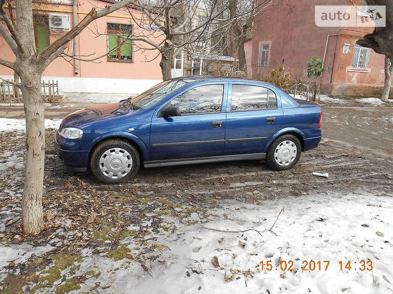 Седан Opel Astra 2005 в Николаеве