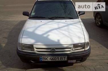 Универсал Opel Astra 1995 в Ровно