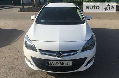 Универсал Opel Astra 2013 в Знаменке
