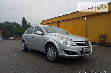 Хэтчбек Opel Astra 2008 в Киеве