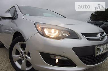 Универсал Opel Astra 2014 в Тернополе