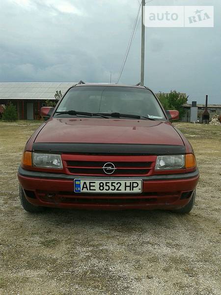 Универсал Opel Astra 1992 в Запорожье