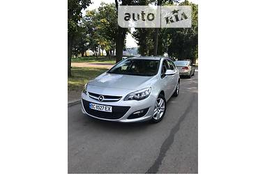 Универсал Opel Astra 2014 в Львове