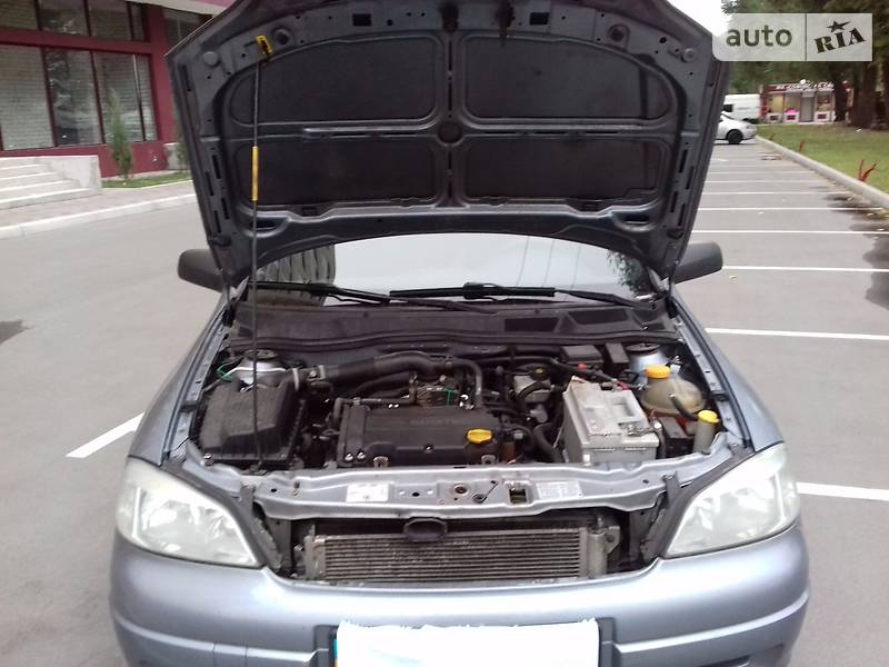 Седан Opel Astra 2006 в Києві