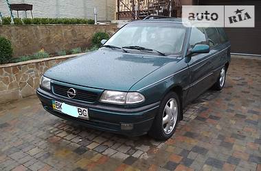 Универсал Opel Astra 1997 в Ровно