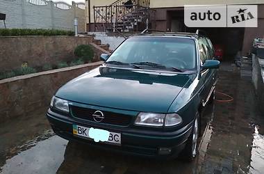 Универсал Opel Astra 1997 в Ровно