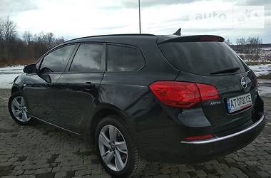 Универсал Opel Astra 2014 в Надворной