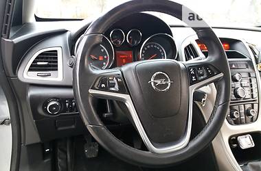 Универсал Opel Astra 2011 в Калуше